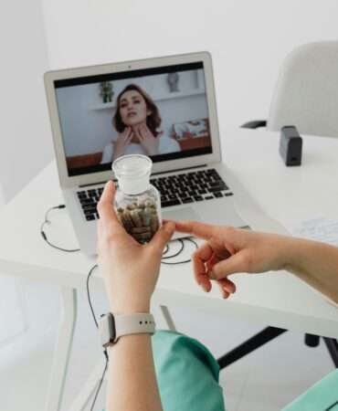 Yaşlanma Hormonal Değişimlerle Başlar