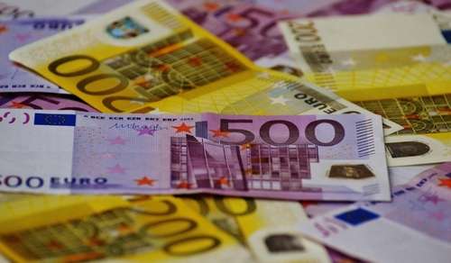 İki bankanın izinleri iptal edildi